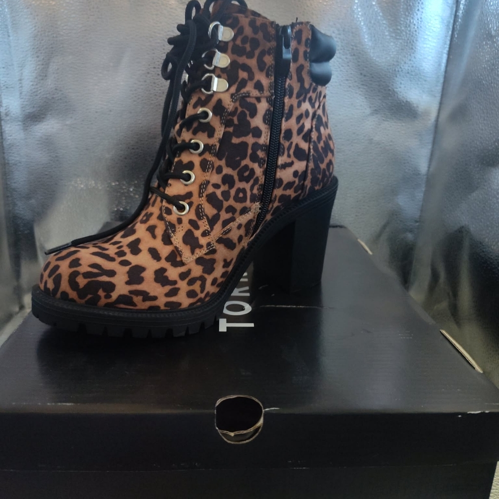 Lace-Up Hiker Boot - Leopard Faux Suede (WW)